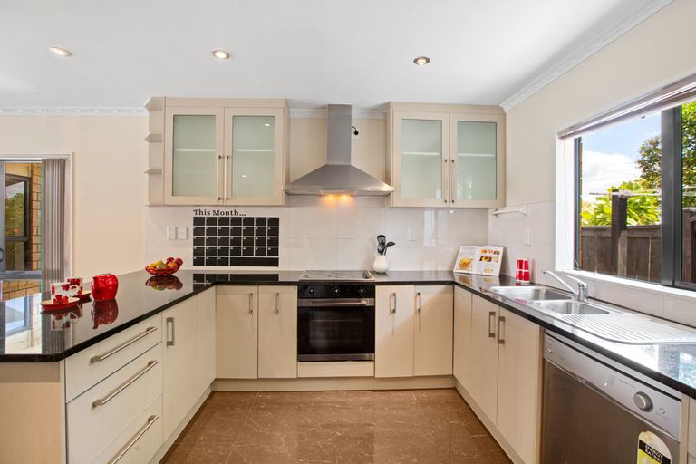 Photo of property in 87b Wallace Road, Mangere Bridge, Auckland, 2022