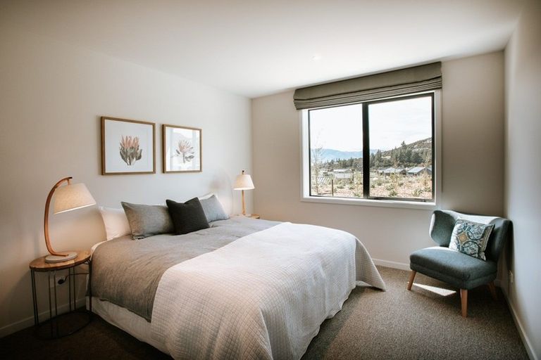 Photo of property in 8 Nokomai Street, Wanaka, 9305