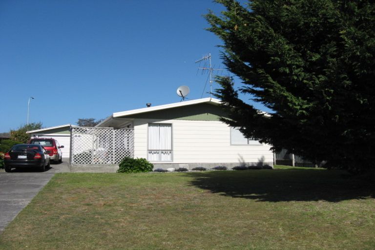 Photo of property in 32 Hollis Road, Paraparaumu Beach, Paraparaumu, 5032