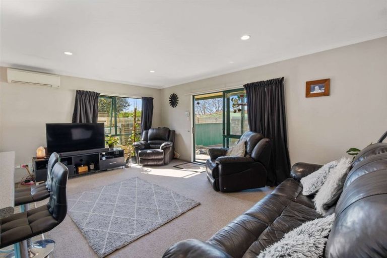 Photo of property in 11a Island View Road, Western Heights, Rotorua, 3015