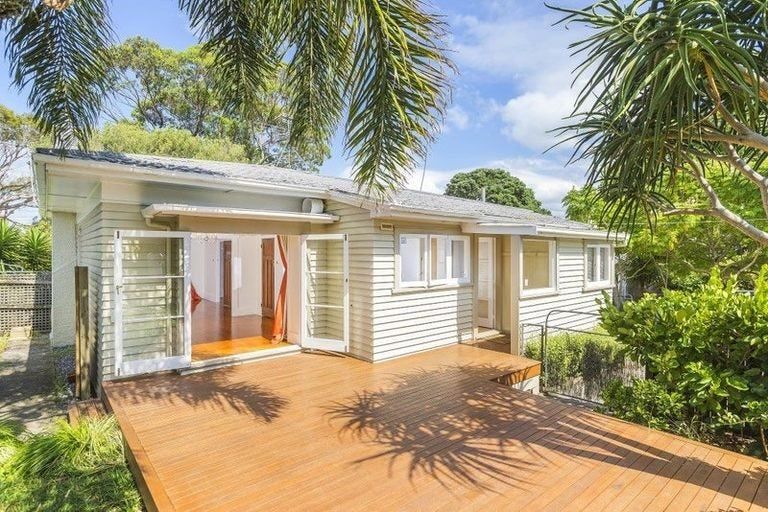 Photo of property in 172 Lake Road, Belmont, Auckland, 0622