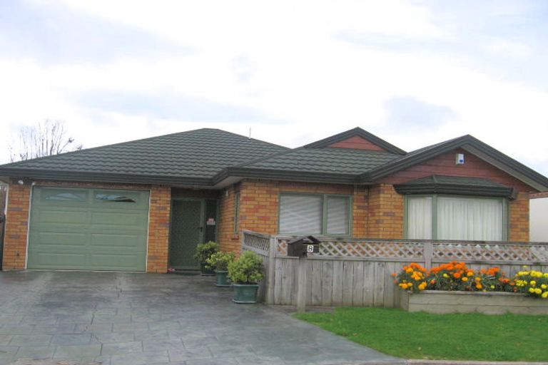 Photo of property in 8 Surrey Street, Tawa, Wellington, 5028