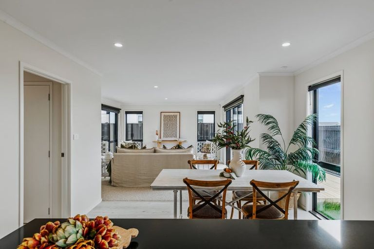 Photo of property in 16 Rehua Way, Papamoa, 3118