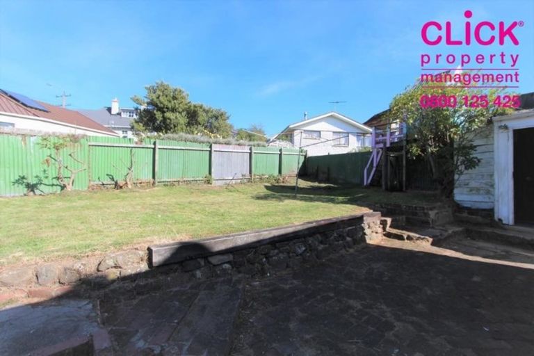 Photo of property in 20 Pencarrow Street, Caversham, Dunedin, 9012