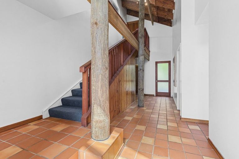 Photo of property in 12 Kaitake Place, Oakura, 4314