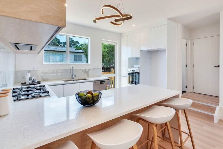 Photo of property in 68 Channel View Road, Campbells Bay, Auckland, 0630