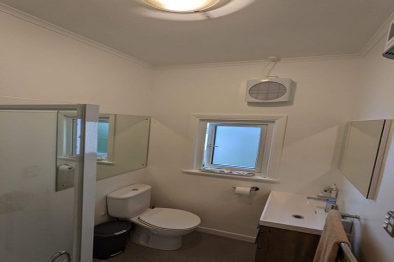 Photo of property in 8/71 Garden Road, Northland, Wellington, 6012