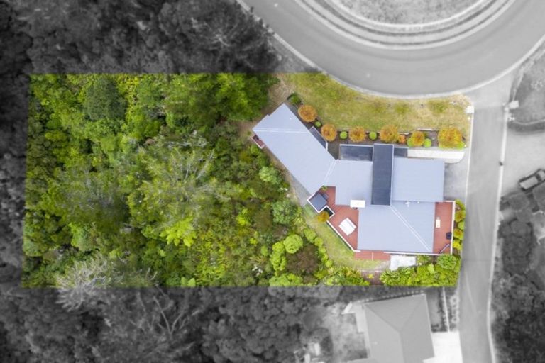 Photo of property in 22 Mount Marua Way, Timberlea, Upper Hutt, 5018