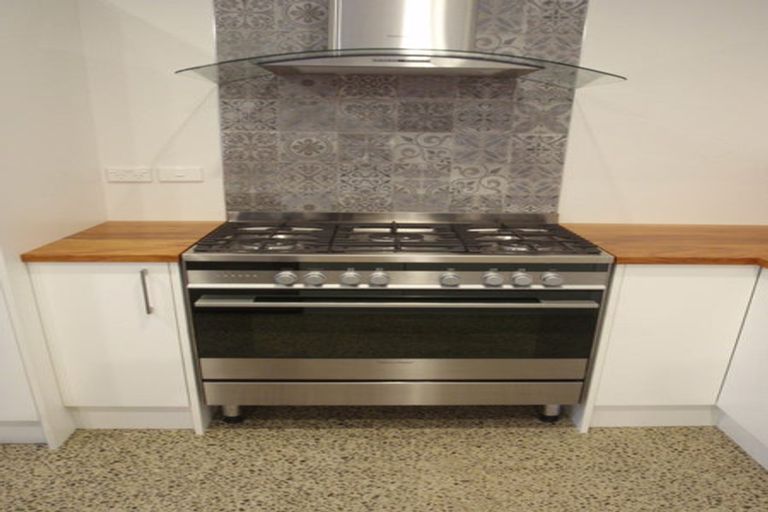 Photo of property in 15 Heywood Terrace, Richmond, Christchurch, 8013