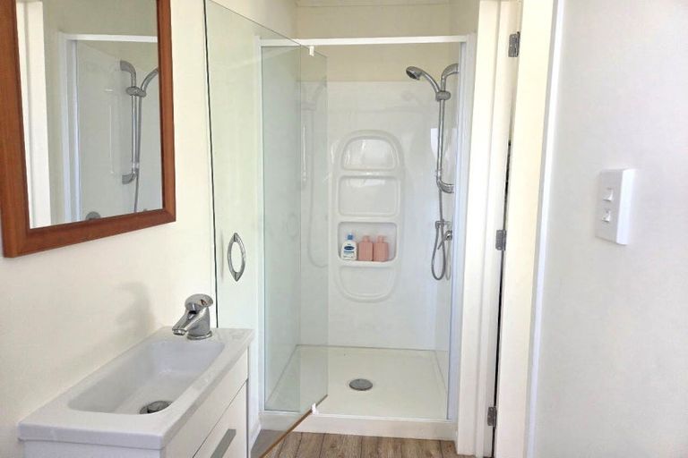 Photo of property in 102 Sands Crescent, Matarangi, Whitianga, 3592