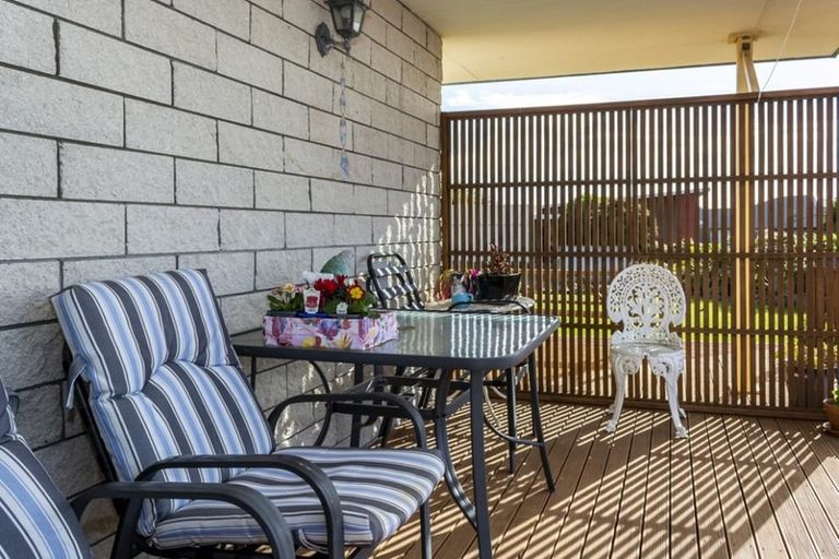 Photo of property in 32 Dillon Drive, Bell Block, New Plymouth, 4312