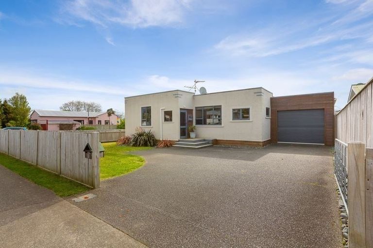 Photo of property in 51 Upjohn Street, Brooklands, New Plymouth, 4310