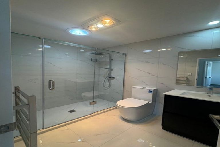 Photo of property in 35 Wai Iti Place, Clendon Park, Auckland, 2103