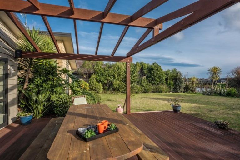 Photo of property in 3 Otupoa Way, Paraparaumu, 5032