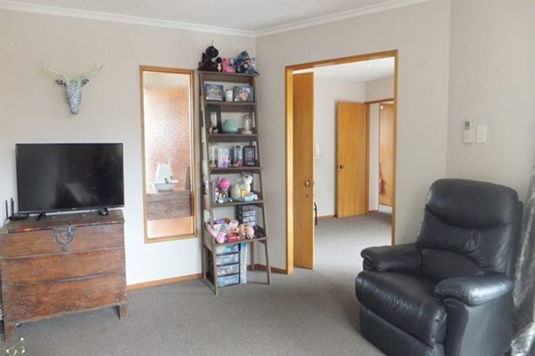 Photo of property in 1/5 Tuscany Place, Beckenham, Christchurch, 8023