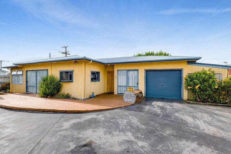 Photo of property in 58 Record Street, Fitzroy, New Plymouth, 4312