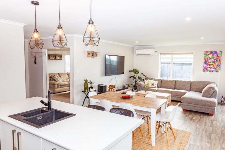 Photo of property in 15 Magnolia Crescent, Tawhero, Whanganui, 4501