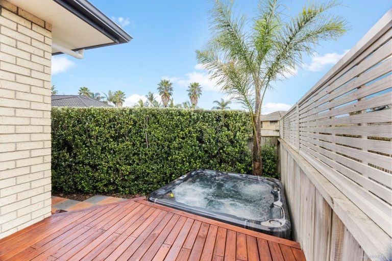 Photo of property in 18a Doment Crescent, Orewa, 0931