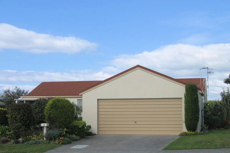 Photo of property in 33 Russley Drive, Mount Maunganui, 3116