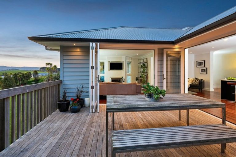 Photo of property in 16 Mahurangi East Road, Snells Beach, Warkworth, 0982