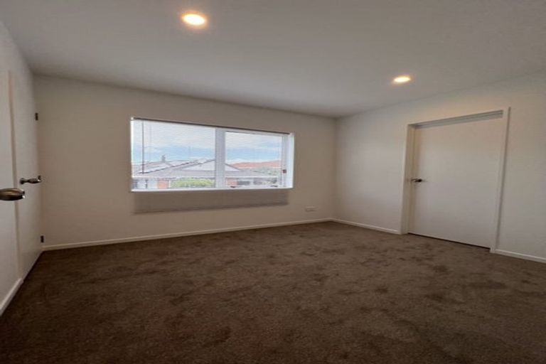 Photo of property in 9 Sheralee Place, Bucklands Beach, Auckland, 2014