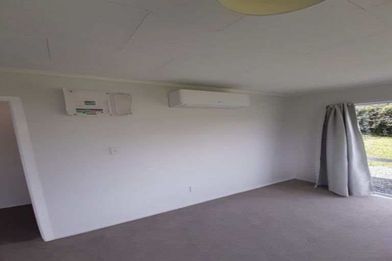 Photo of property in 8 Charles Road, Hannahs Bay, Rotorua, 3010