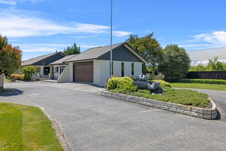 Photo of property in 586 Yaldhurst Road, Yaldhurst, Christchurch, 7676