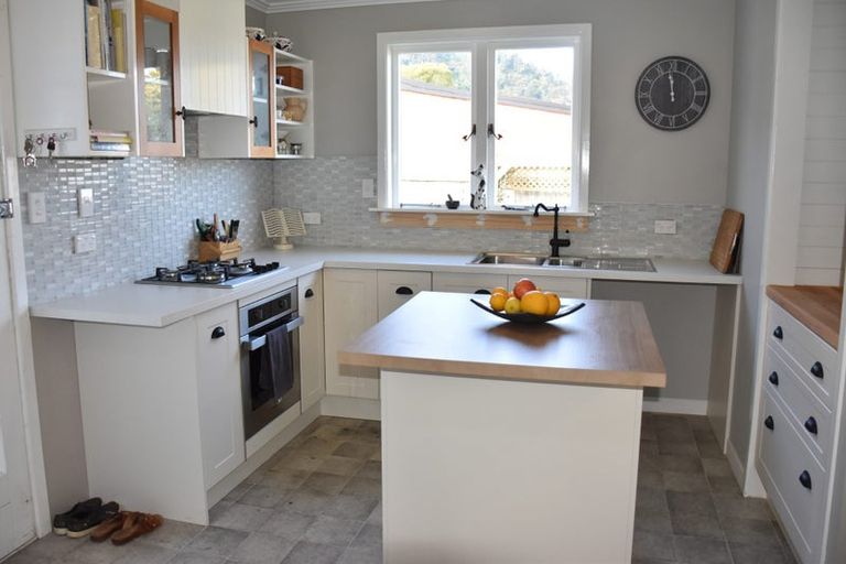 Photo of property in 1 Russell Avenue, Te Aroha, 3320