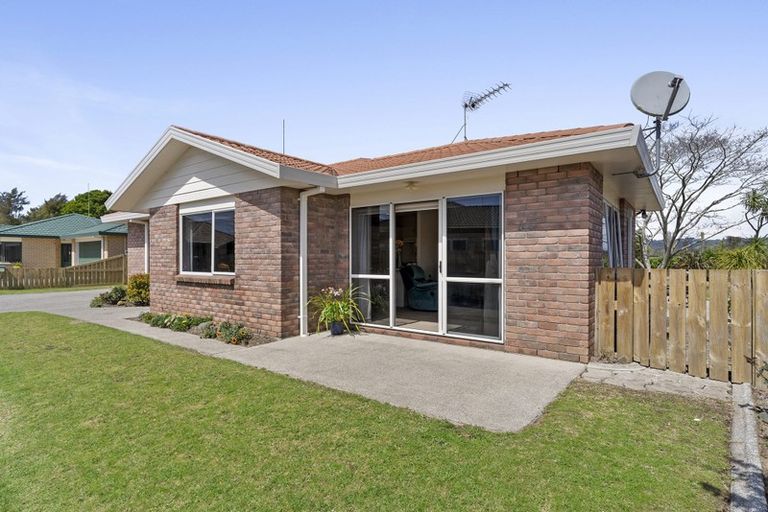 Photo of property in 35 Romana Crescent, Papamoa Beach, Papamoa, 3118