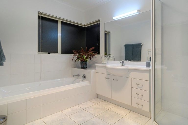 Photo of property in 37 Beaumaris Boulevard, Bethlehem, Tauranga, 3110