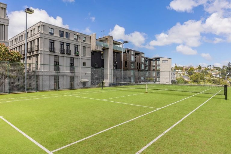 Photo of property in 5 Cheshire Street, Cannons Creek, Porirua, 5024