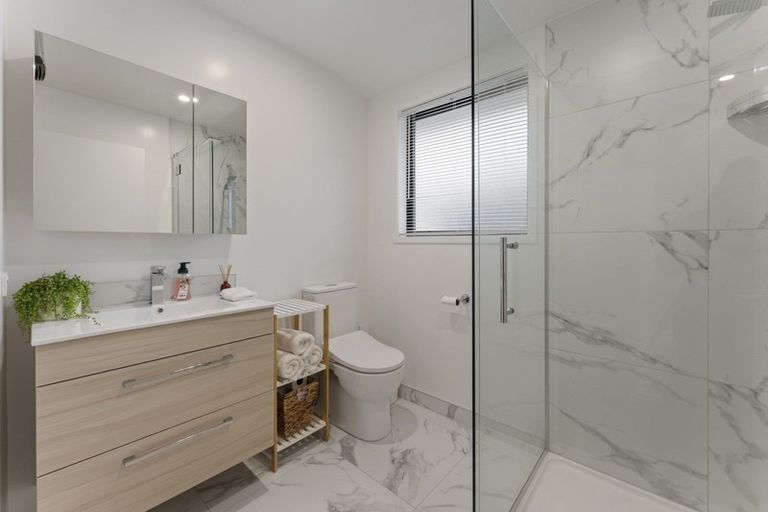 Photo of property in 2/324 Oxford Terrace, Avalon, Lower Hutt, 5011