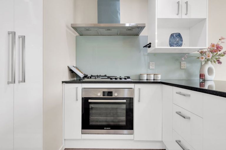 Photo of property in 10 Tribute Loop, Takanini, 2112