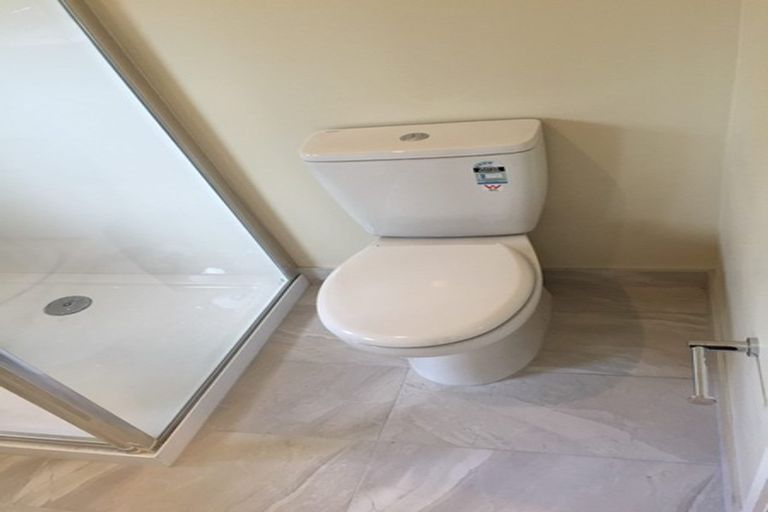 Photo of property in 34 Gladys Avenue, Glenfield, Auckland, 0629