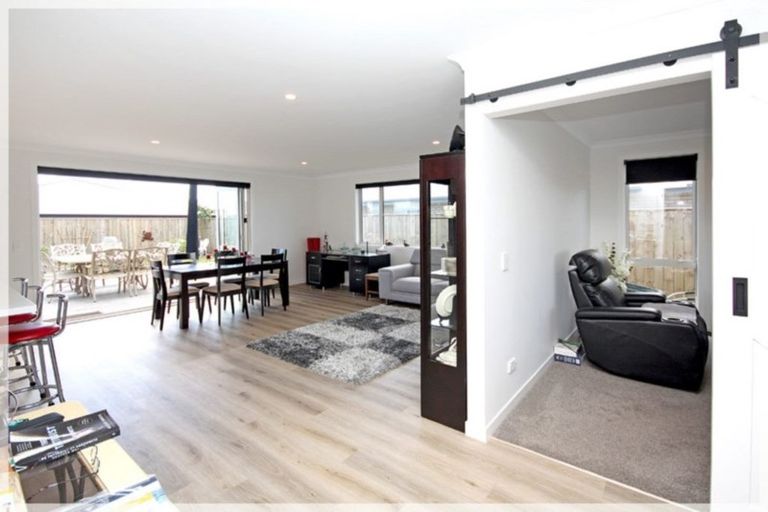 Photo of property in 9 Story Street, Foxton Beach, Foxton, 4815