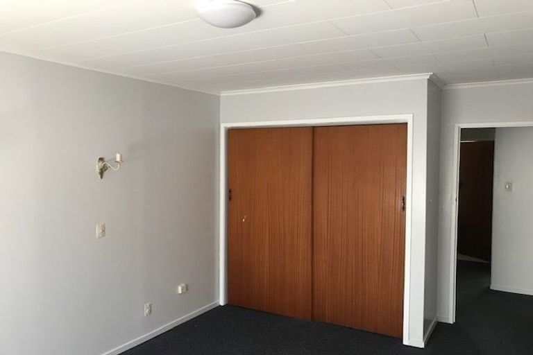 Photo of property in 43b Ludlam Crescent, Woburn, Lower Hutt, 5010