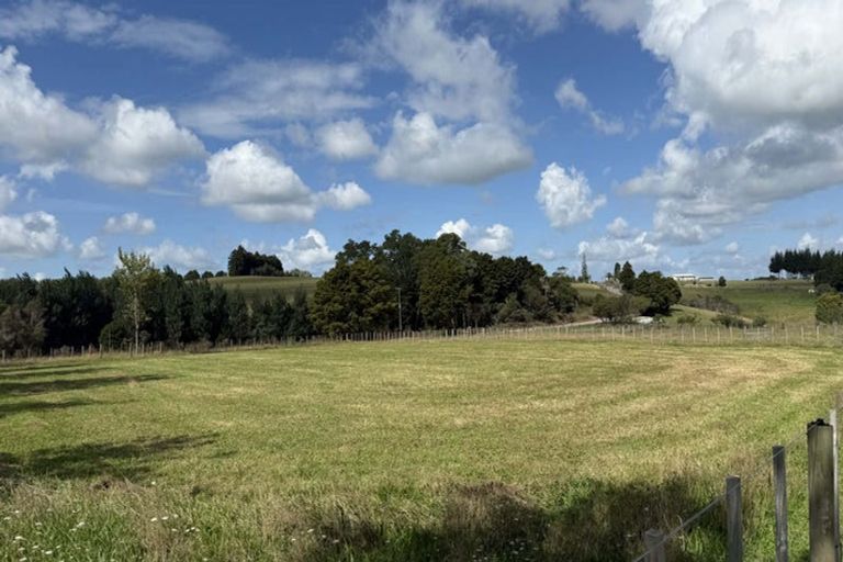 Photo of property in 33 Signal Road, Okaihau, 0475