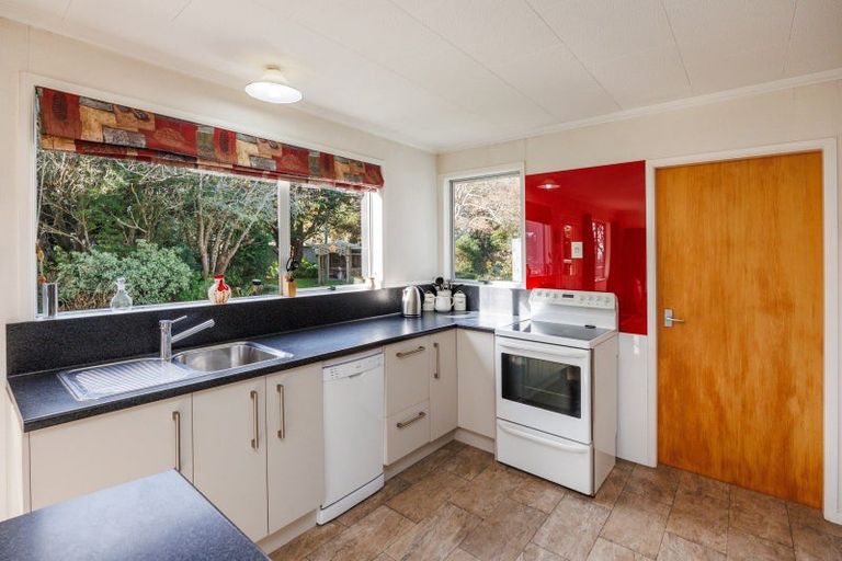 Photo of property in 1366 Rangiotu Road, Tiakitahuna, Palmerston North, 4477