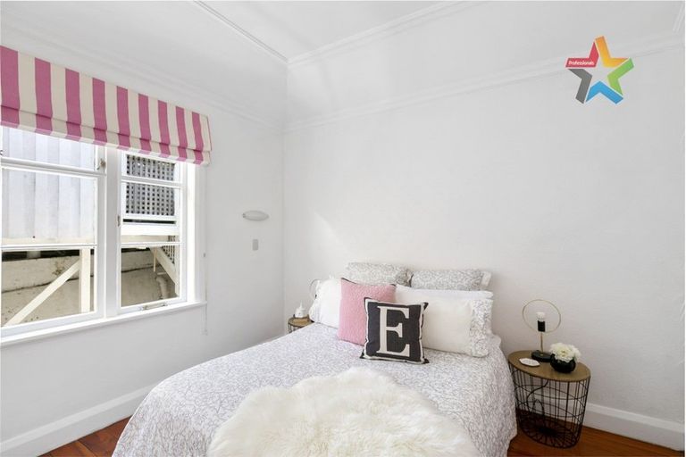 Photo of property in 17 Ponsonby Road, Karori, Wellington, 6012