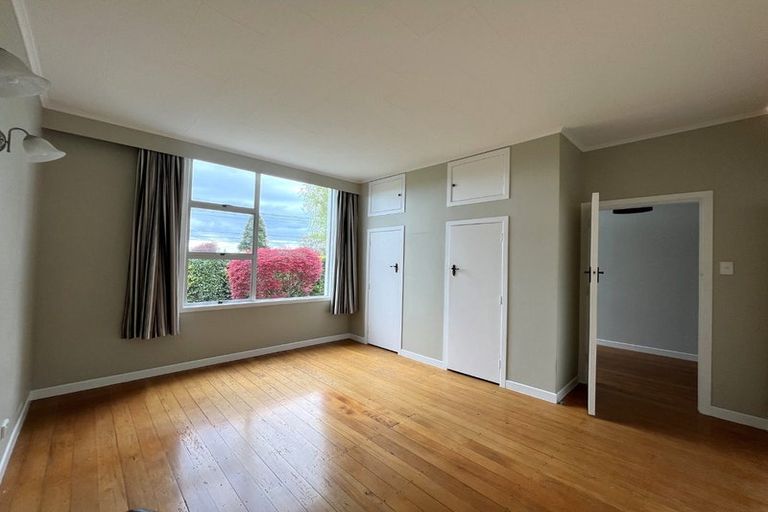 Photo of property in 20 Holsworthy Road, Lower Vogeltown, New Plymouth, 4310