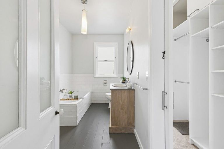 Photo of property in 7 Cottleville Terrace, Thorndon, Wellington, 6011