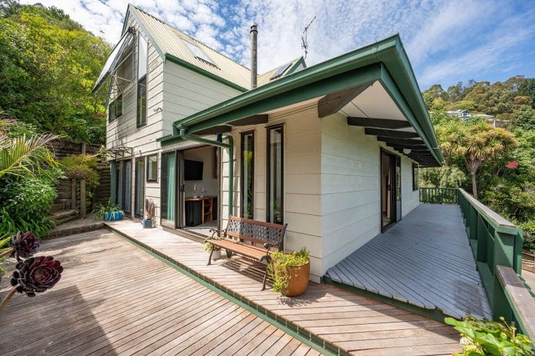 Photo of property in 102 Tosswill Road, Tahunanui, Nelson, 7011