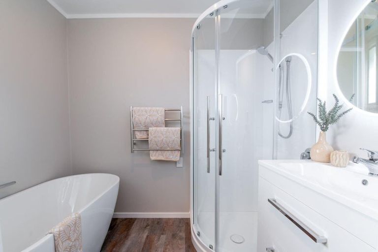 Photo of property in 422 Pukehangi Road, Pomare, Rotorua, 3015