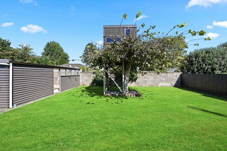 Photo of property in 15 Rutherford Street, Chedworth, Hamilton, 3210