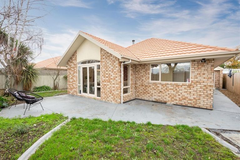 Photo of property in 225b Travis Road, New Brighton, Christchurch, 8083