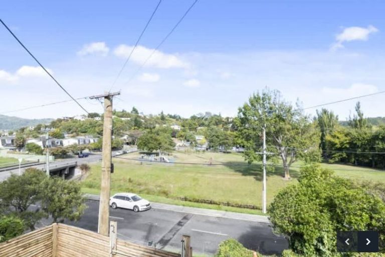 Photo of property in 33 Thomas Street, Stokes Valley, Lower Hutt, 5019