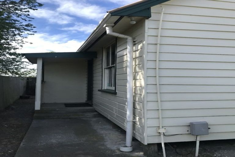Photo of property in 102 Barbour Street, Waltham, Christchurch, 8011