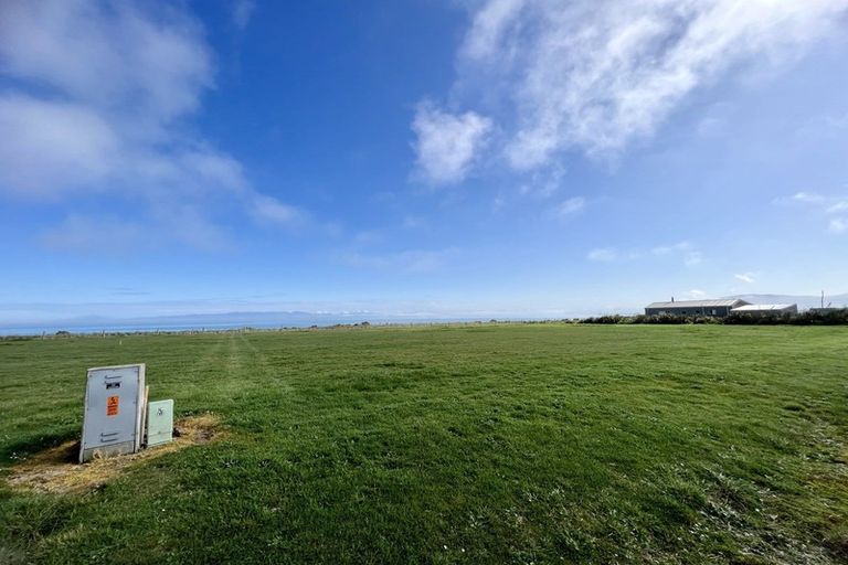 Photo of property in 7 Tamatea Street, Pahia, Riverton, 9881