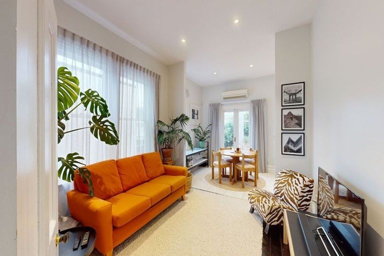 Photo of property in 15 Chilka Street, Berhampore, Wellington, 6023