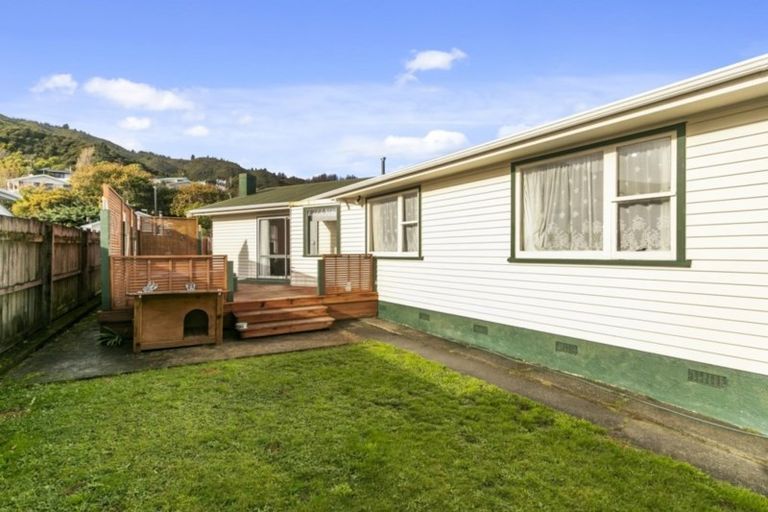 Photo of property in 9 Antrim Crescent, Wainuiomata, Lower Hutt, 5014